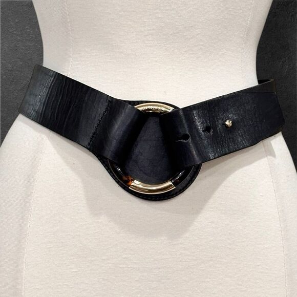 MICHAEL Michael Kors Women’s O-Ring Leather Belt in the Size Medium in Black - Picture 2 of 7